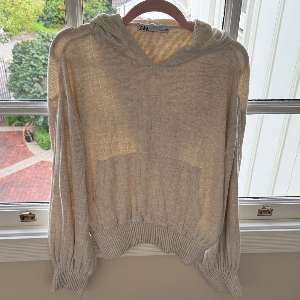 Zara Women's Light Gray Hooded Sweater